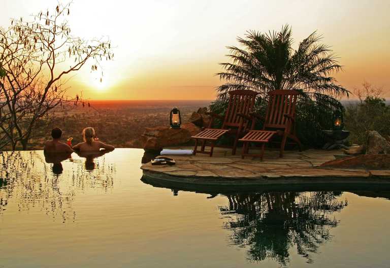 Pool von Elsas Koje im Sonnenuntergang © Foto: Elsas Kopje | Elewana Collection