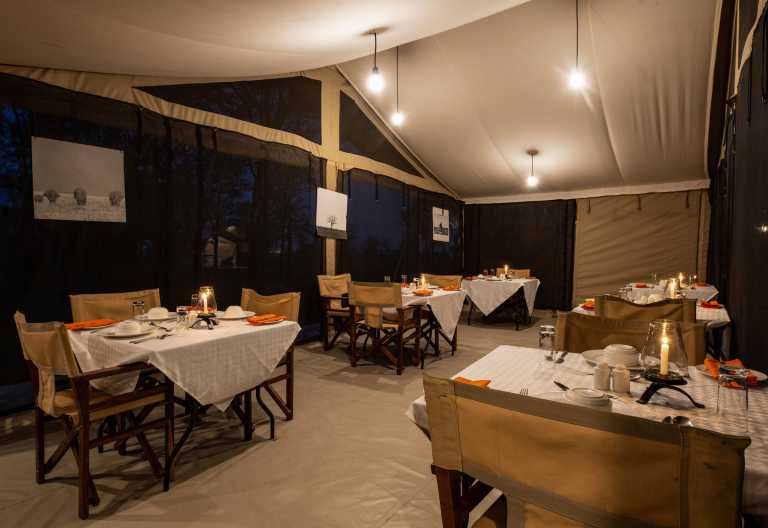 Dinnertime im Ndutu/ Mara Kati Kati Camp © Foto: TWC Tanzania