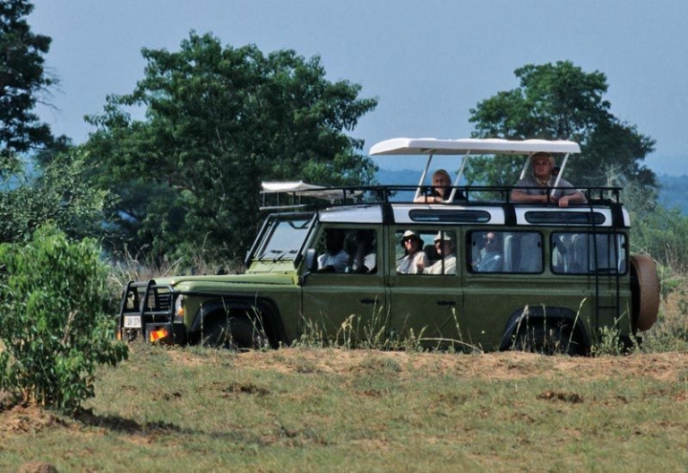 Pirschfahrt im Murchison Falls Nationalpark. © Foto: Marco Penzel | Outback Africa Pirschfahrt im Murchison Falls Nationalpark. © Foto: Marco Penzel | Outback Africa