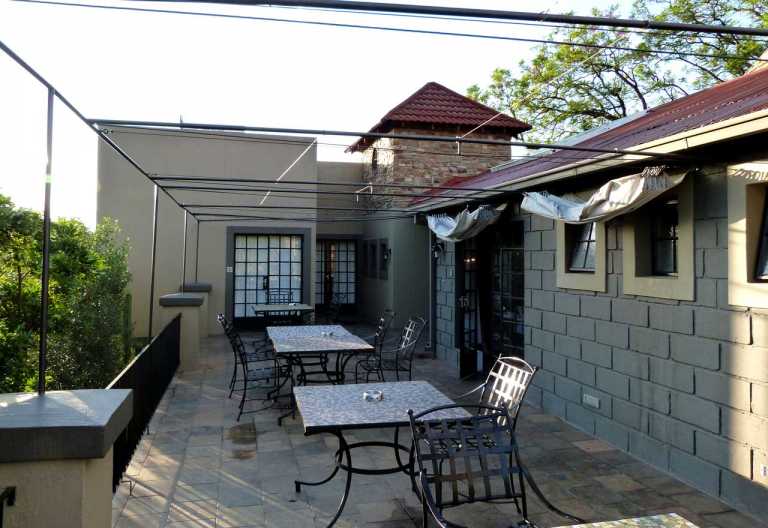 Olive Grove Guesthouse Windhoek, Terrasse © Foto: Jens Döring | Outback Africa