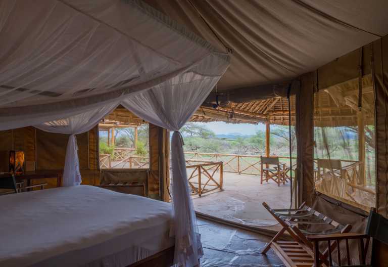 Innenansicht eines Luxury Tent, Severin Safari Camp, Tsavo Nationalpark, Kenia © Foto: Severin Safaris