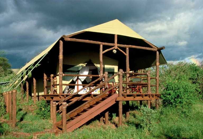 Kirawira Camp, Zelt von außen