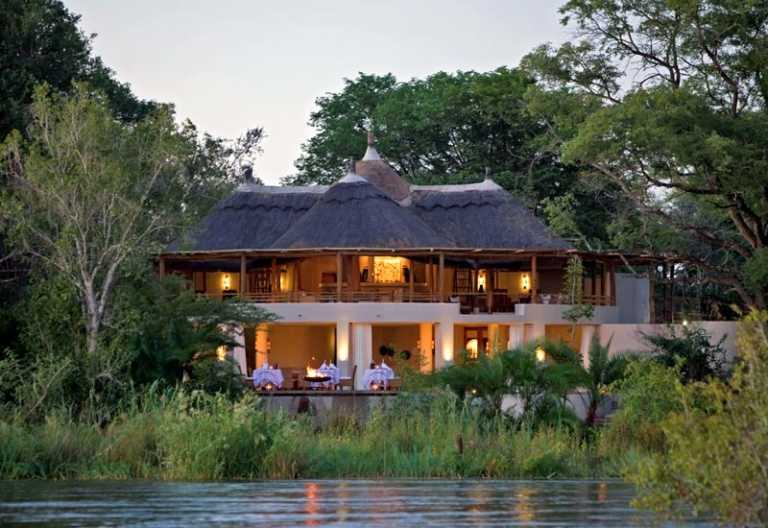 Sussi & Chuma Lodge am Sambesi.