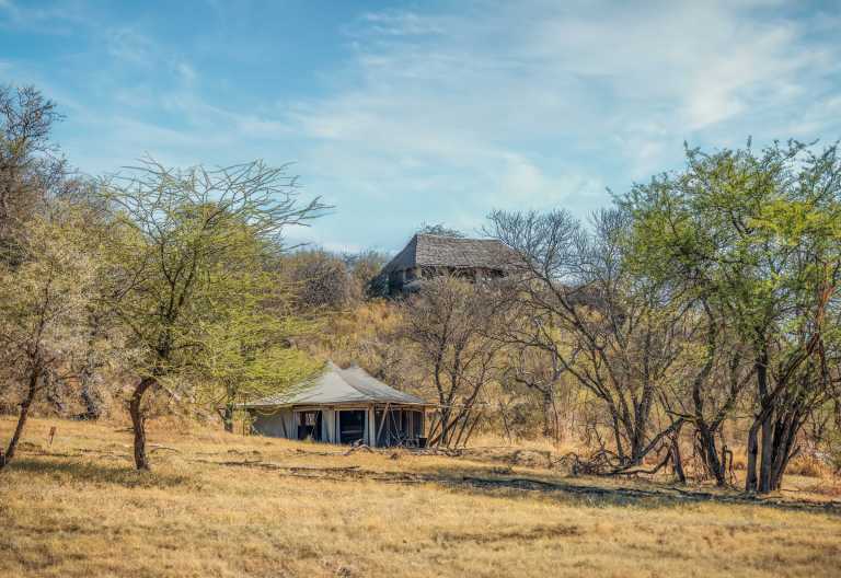 Zelt und Hauptbereich des Serengeti Pioneer Camp © Foto: Elewana Collection