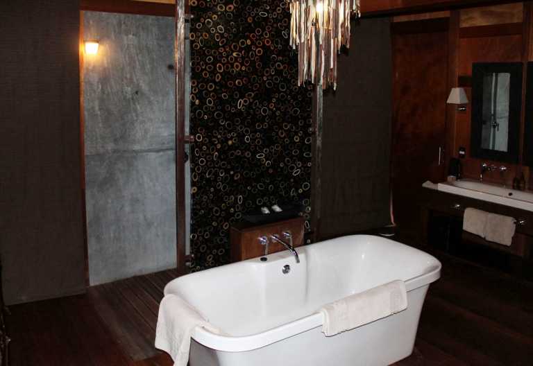 Xudum Lodge, Badewanne © Foto: Ulrike Pârvu | Outback Africa