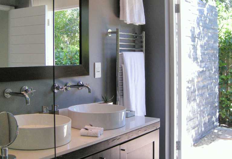 Four Rosmead Guesthouse, Badezimmer
