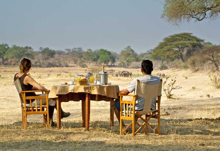 Busch-Frühstück, Ruaha River Lodge © Foto: Niels van Gijn | Foxes Safari Camps