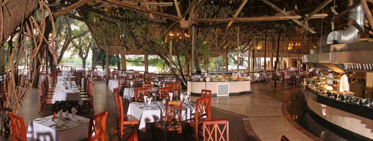 Offenes Restaurant, Chobe Safari Lodge © Foto: Chobe Safari Lodge