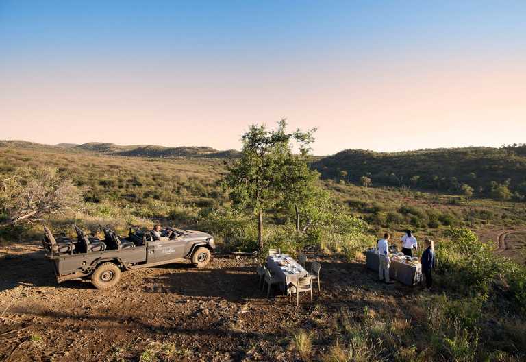 Madikwe Dithaba Lodge, Buschdinner © Foto: DOOKPHOTO