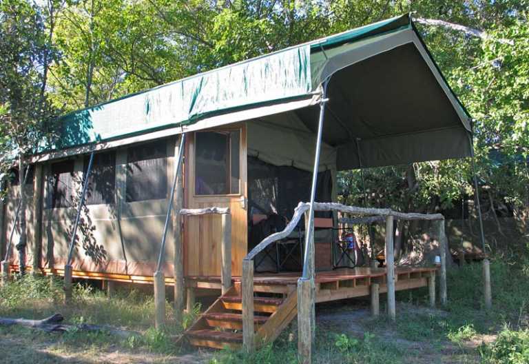 Zelt im Sango Safari Camp