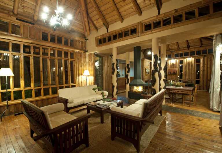 Lounge der Chelinda Lodge © Foto: Mike Myers