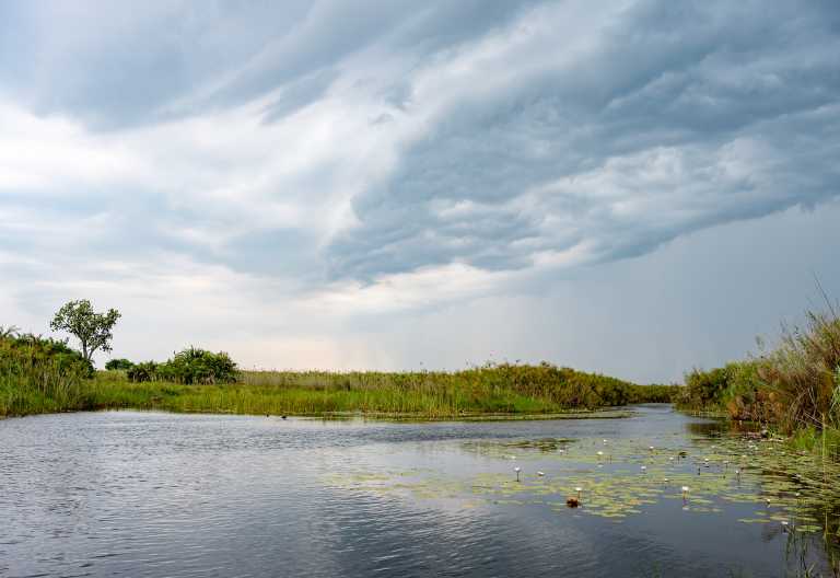 Regenwolken erreichen das Okavango-Delta © Foto: Marco Penzel | Outback Africa