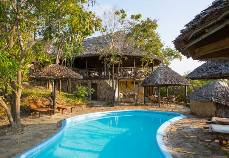 Vuma Hills Tented Camp, Pool und Hauptbereich © Foto: Simon Congdon for Foxes Safari Camps