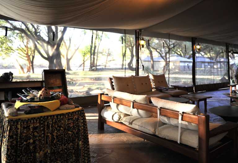 Lounge unter Zeltstoff, Larsens Camp, Samburu © Foto: Svenja Penzel