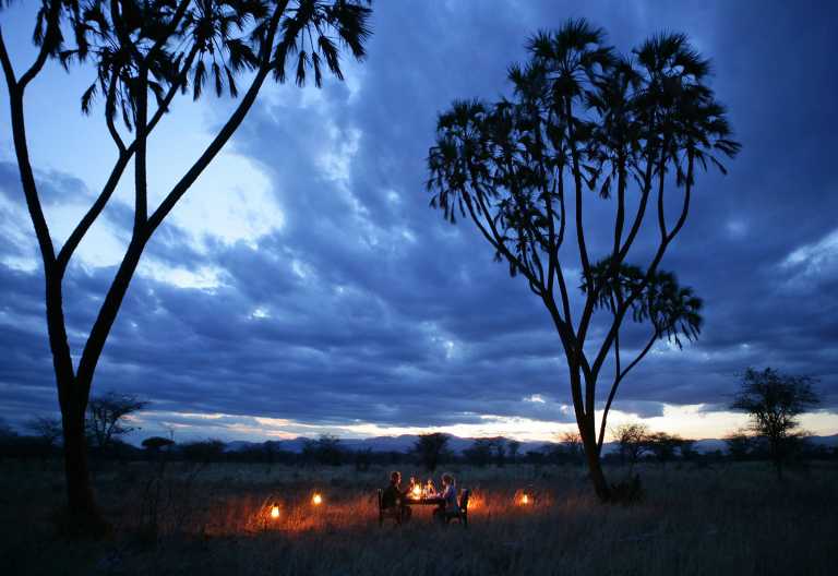 Busch-Dinner im Meru Nationalpark, Elsas Kopje © Foto: Michael Poliza | Elewana Collection