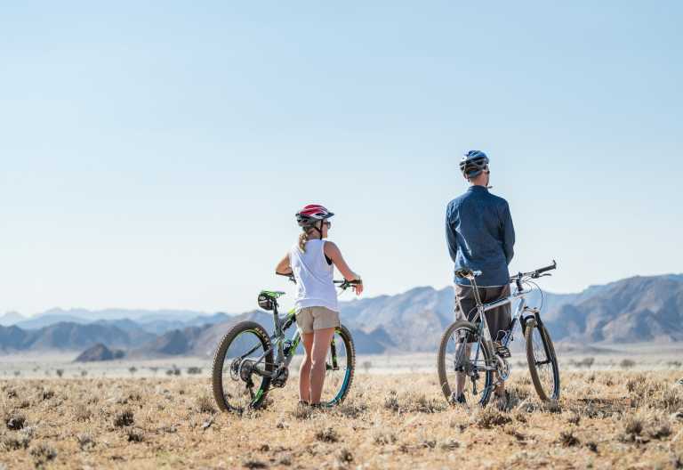 Fahrradausflug ins Damaraland von der Onduli Ridge Lodge © Foto: CreativeLAB
