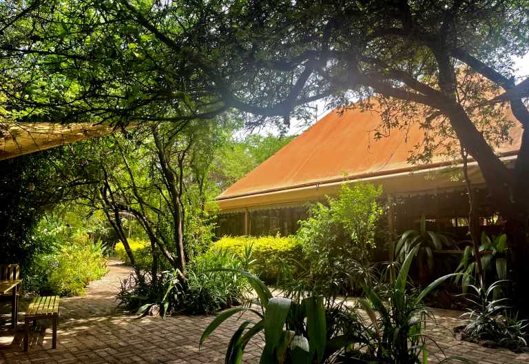 Offenes Restauramt des Ikweta Safari Camp, Meru Nationalpark © Foto: Ikweta Safari Camp