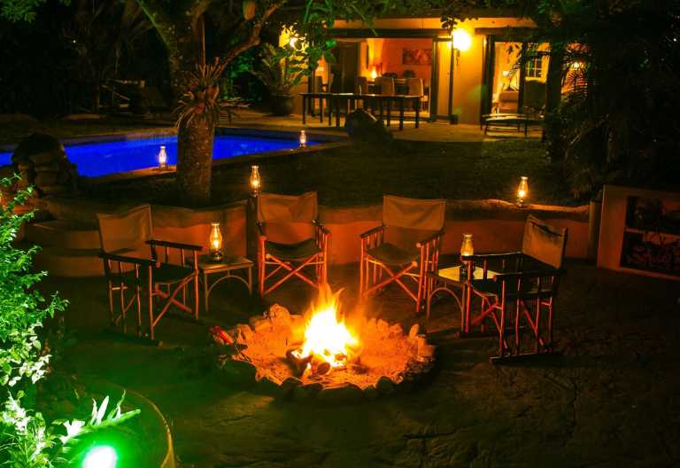 KwaLucia Safari Retreat, Lagerfeuer am Abend © Foto: KwaLucia Safari Retreat