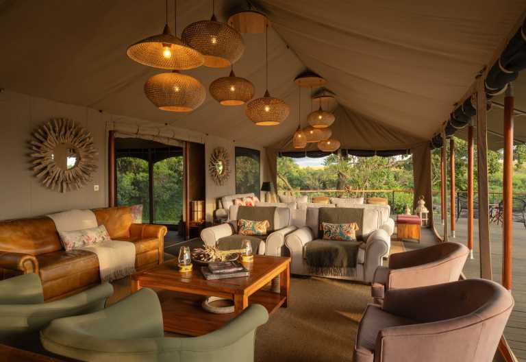 Offene Lounge des Rekero Camp © Foto: Asilia Africa