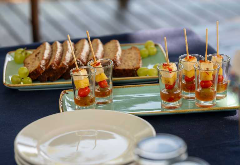 Kala Camp: Kleine Snacks vor dem Start der Safari © Foto: Marco Penzel | Outback Africa
