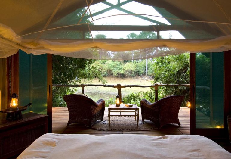 Mvuu Lodge, Blick aus dem Zeltchalet mit Terrasse © Foto: Dana Allen