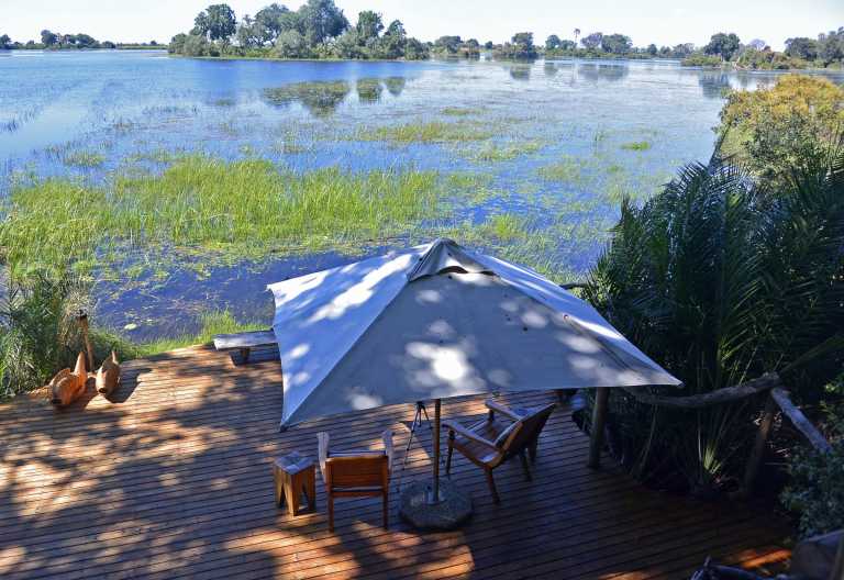 Jacana Camp, Terrasse © Foto: Ulrike Pârvu | Outback Africa