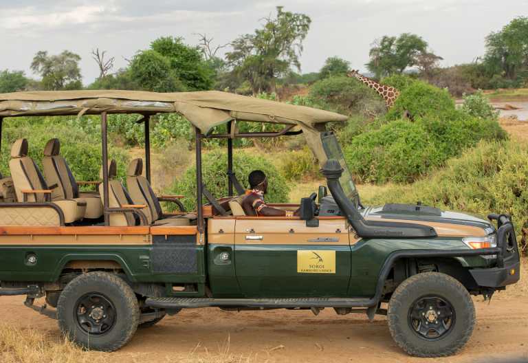 Offenes Pirschfahrzeug der Samburu Lodge © Foto: Soroi Collection