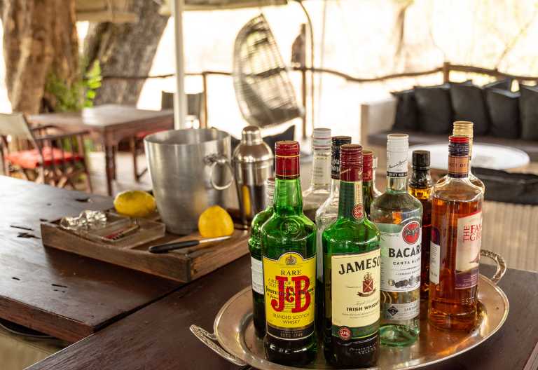 An der Bar - Kanga Camp, Mana Pools © Foto: Marco Penzel | Outback Africa