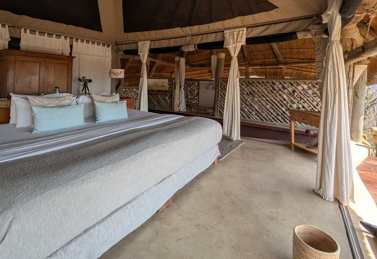 Innenansicht Standardzelt, Ikuka Safari Camp © Foto: Justine Retzar | Outback Africa Erlebnisreisen