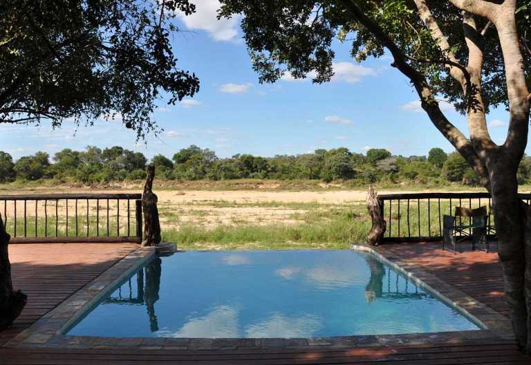 Umkumbe Safari Lodge, Pooldeck