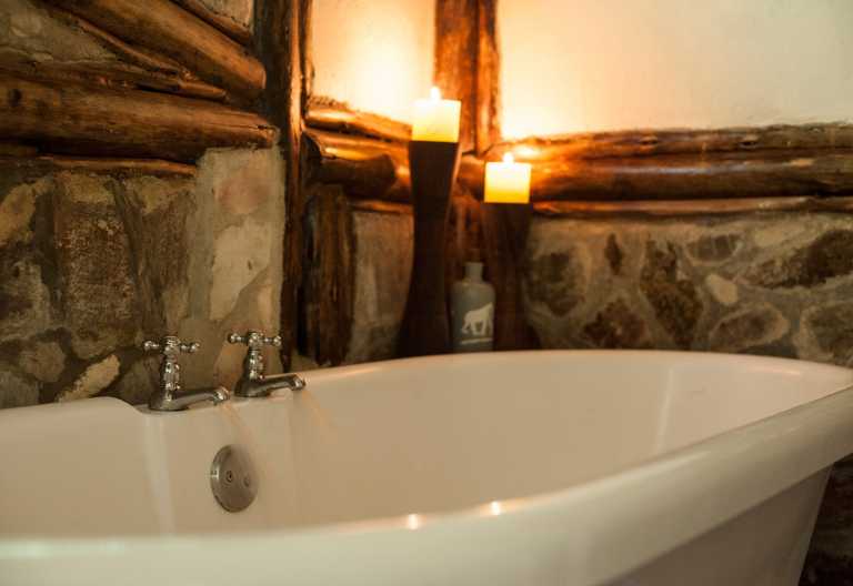 Buhoma Lodge, Badezimmer © Foto: Marco Penzel | Outback Africa