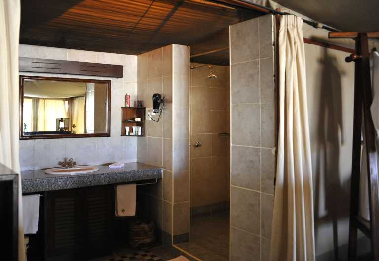 Badezimmer, Larsens Camp, Samburu © Foto: Svenja Penzel