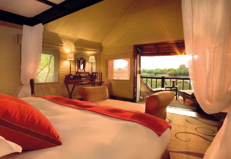 Khwai River Lodge: Privater Plunge-Pool der Honeymoon Suite © Foto: Philip Schedler