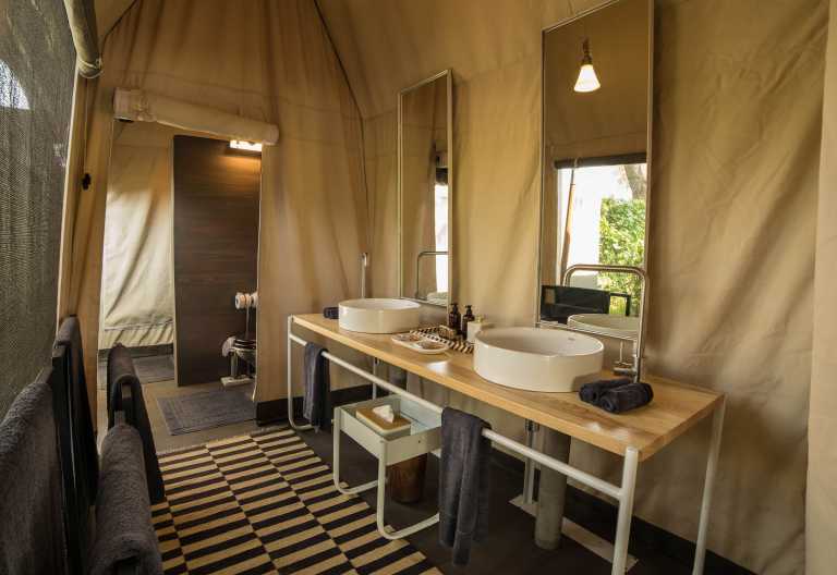 Gomoti Plains Camp, Badezimmer © Foto: Andrew Howard | Machaba Safaris