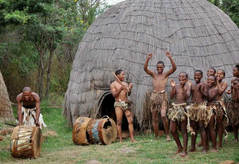 Isibindi Zulu Lodge, Tanzvorführung der Zulu