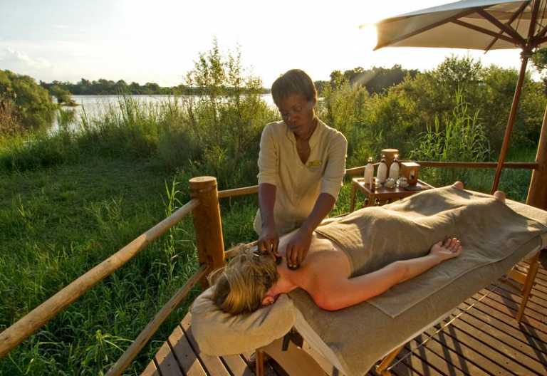 Wellness-Behandlung in der Sussi & Chuma Lodge.
