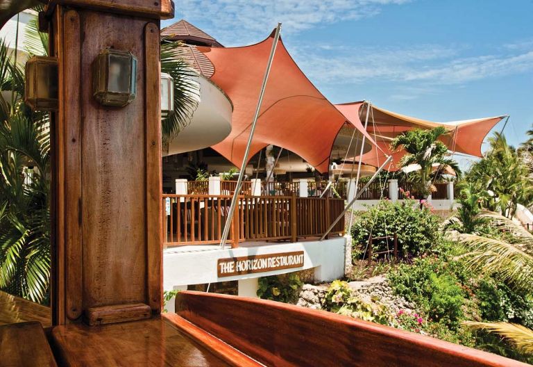 Leopard Beach Resort, Hauptgebäude