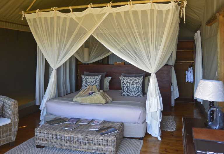 Jacana Camp, Zeltchalet innen © Foto: Ulrike Pârvu | Outback Africa