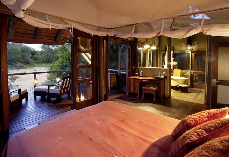 Rhino Post Safari Lodge,  Aussicht © Foto: Guy Upfold