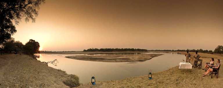 Nsefu Camp, Sonnenuntergang am Luangwa © Foto: Robin Pope Safaris