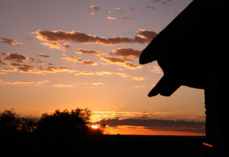 Sonnenuntergang an der Onjala Lodge, Windhoek, Namibia &copy; Foto: Doreen Schütze