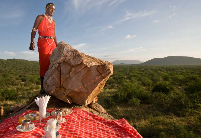 Outdoor Picknick auf einem Felsen im Wildreservat, Samburu Sopa Lodge © Foto: Sopa Lodges