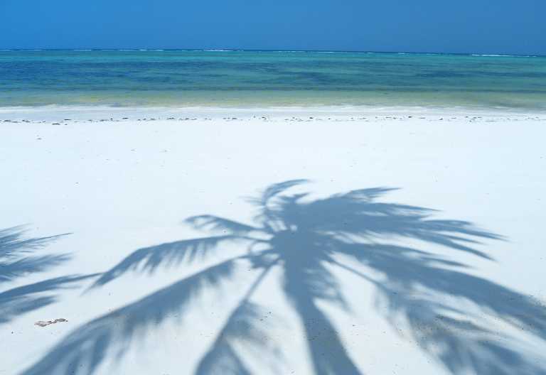 Himmlisch weißer Strand am Breezes Beach Club & Spa © Foto: Breezes Beach Club & Spa, part of The Zanzibar Collection