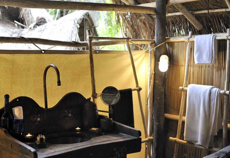 Greystoke Mahale Camp, Badezimmer © Foto: Marco Penzel | Outback Africa