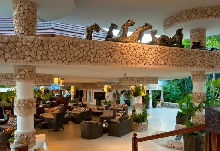 Leopard Beach Resort, Lounge