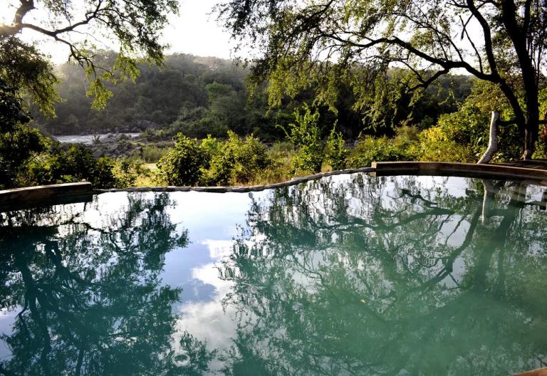 Mkulumadzi Lodge,  Pool oberhalb des Shire River © Foto: Svenja Penzel | Outback Africa