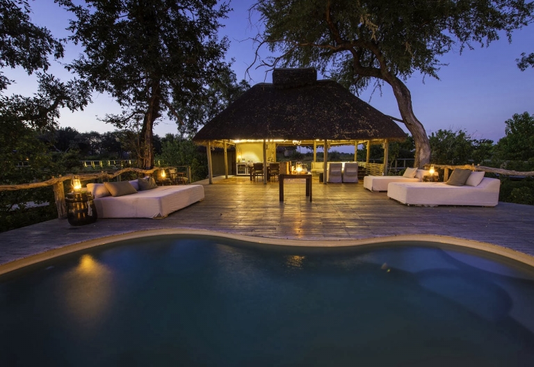 Mombo Camp, Poolbereich © Foto: Dana Allen | Wilderness Safaris