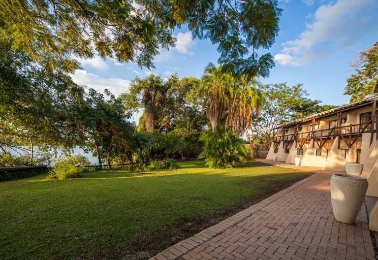 Garten der Chobe Safari Lodge © Foto: Chobe Safari Lodge