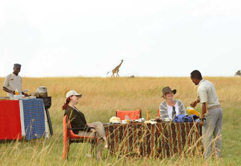 Bush Breakfast, Olakira Camp © Foto: Asilia Africa