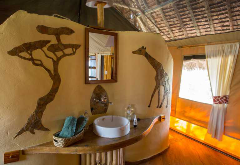 Vuma Hills Tented Camp, Badezimmer im Zeltchalet © Foto: Simon Congdon for Foxes Safari Camps